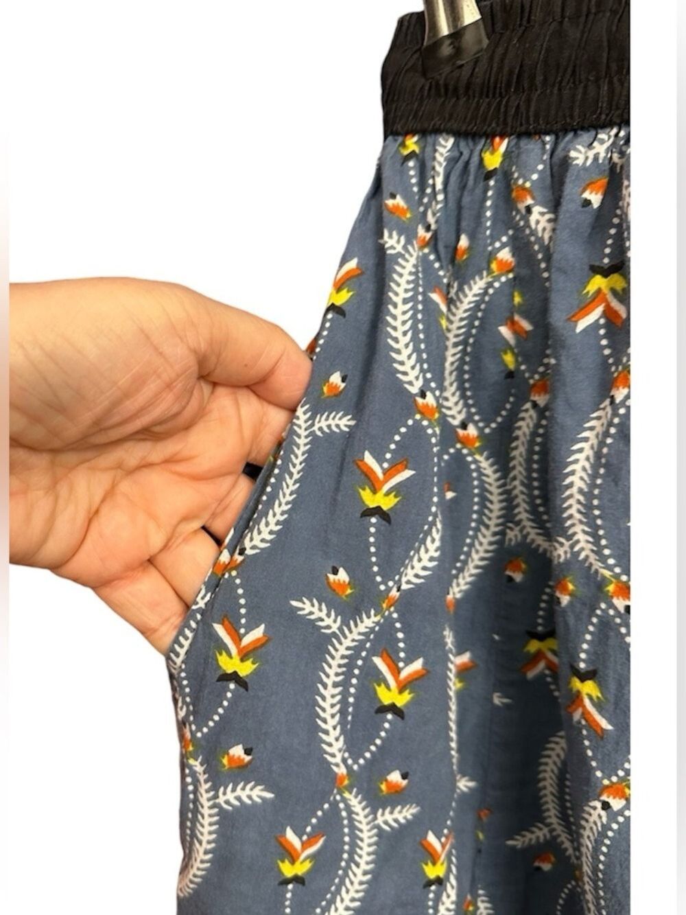 Ayasya Super Fun 70’s Inspired Palazzo Pants with Blue Floral Pattern - Picture 5 of 8